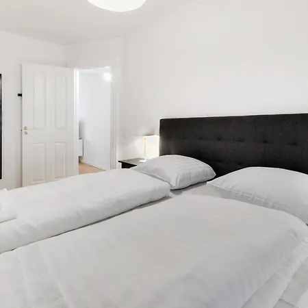 Apartment Bright In Elegant Osterbro