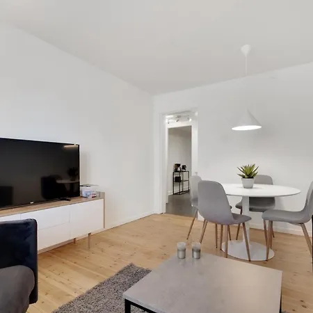 Apartment Bright In Elegant Osterbro *
